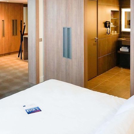 โนโวเทล ปารีส ซาแคล Hotel ซาเคลย์ ภายนอก รูปภาพ