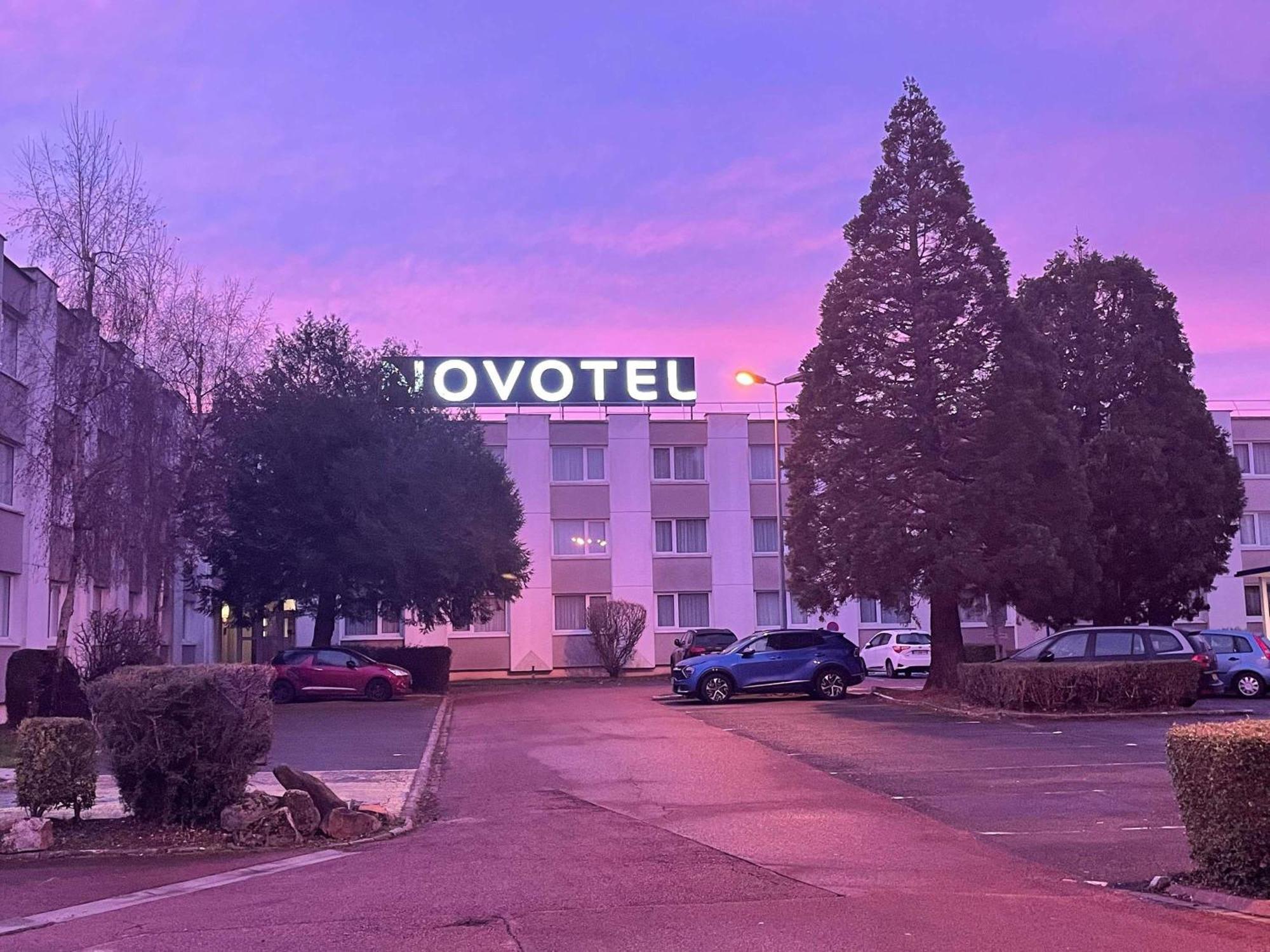โนโวเทล ปารีส ซาแคล Hotel ซาเคลย์ ภายนอก รูปภาพ