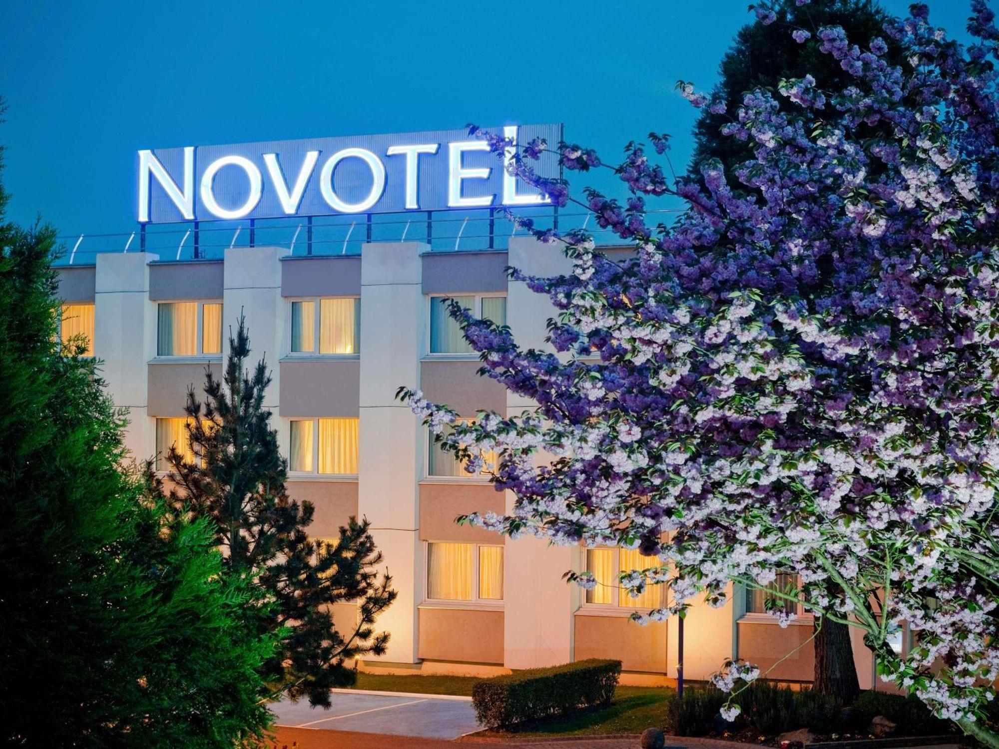 โนโวเทล ปารีส ซาแคล Hotel ซาเคลย์ ภายนอก รูปภาพ